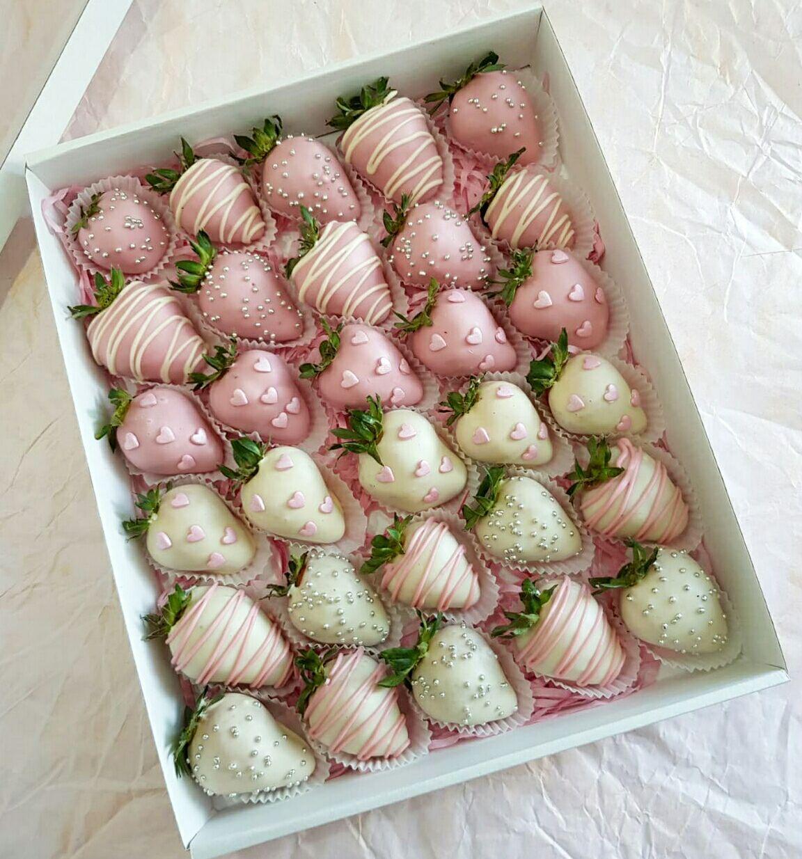 Клубничный набор n13 из 30 ягод.
