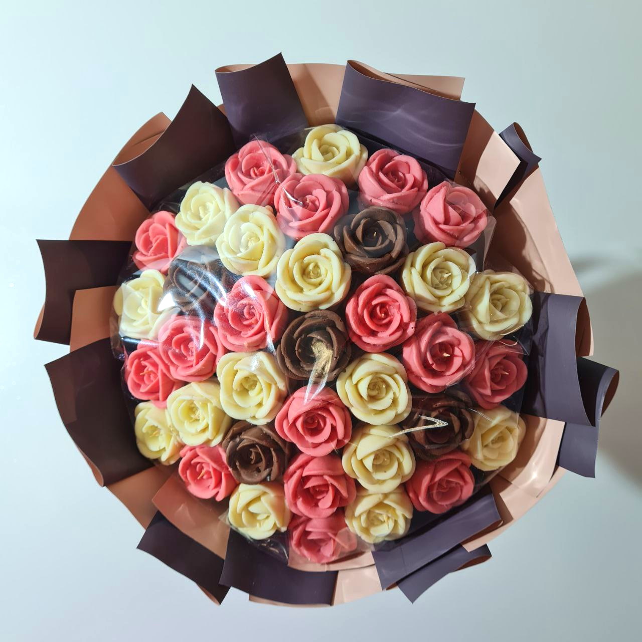 Цветы из бельгийского шоколада фото
